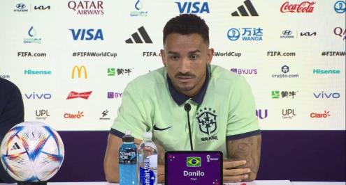 بعد احتمالية غياب أليكس ساندرو.. دانيلو: متاح للمشاركة في أي مركز